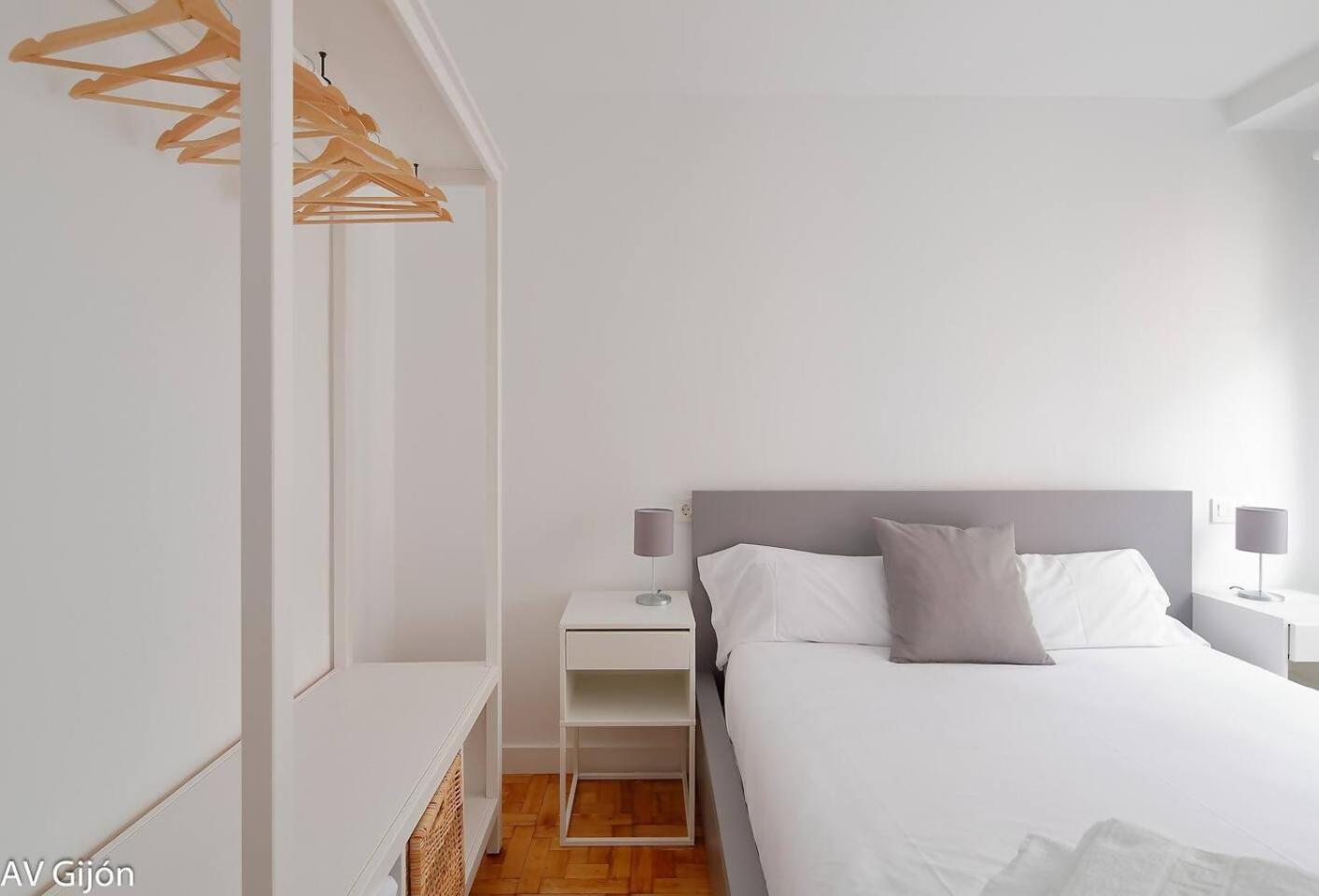 Av Cervantes 2 Centro Apartment *