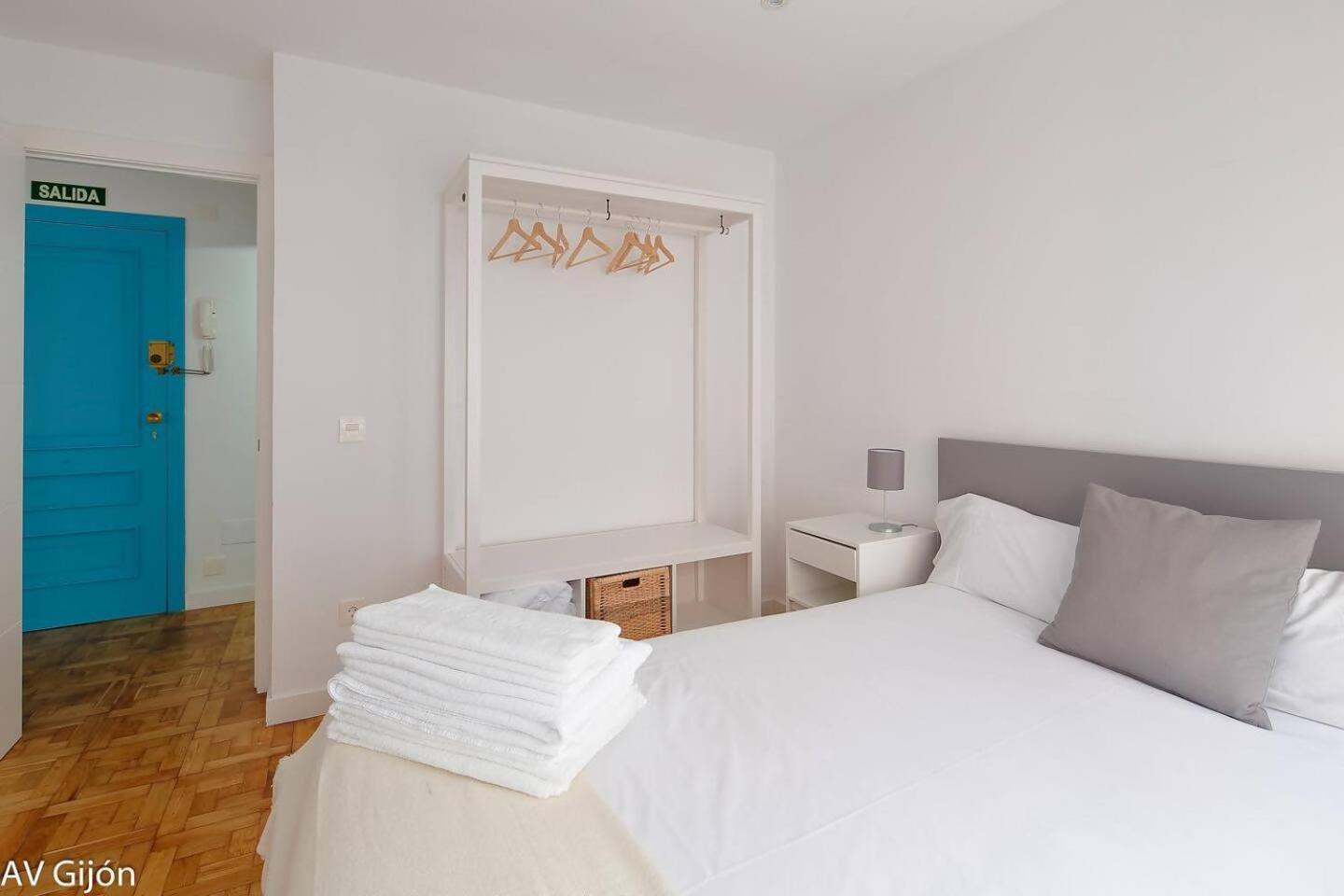 Av Cervantes 2 Centro Gijon